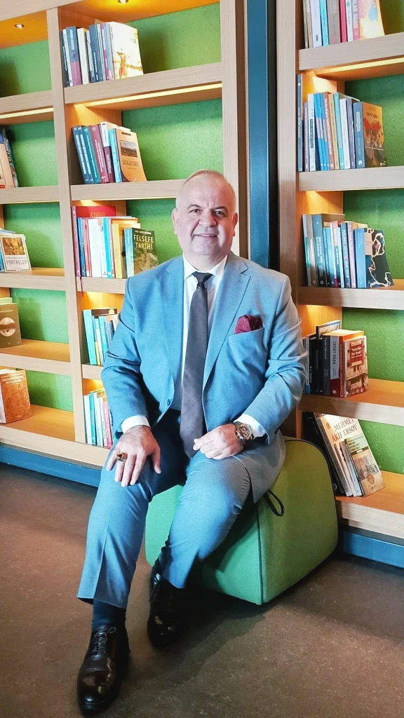 Dr.Mehmet Nuri KAYNAR